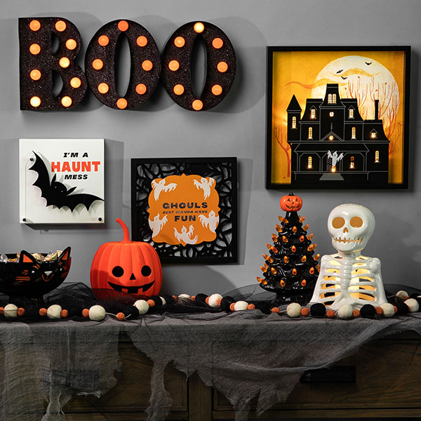 black & orange decor for halloween
