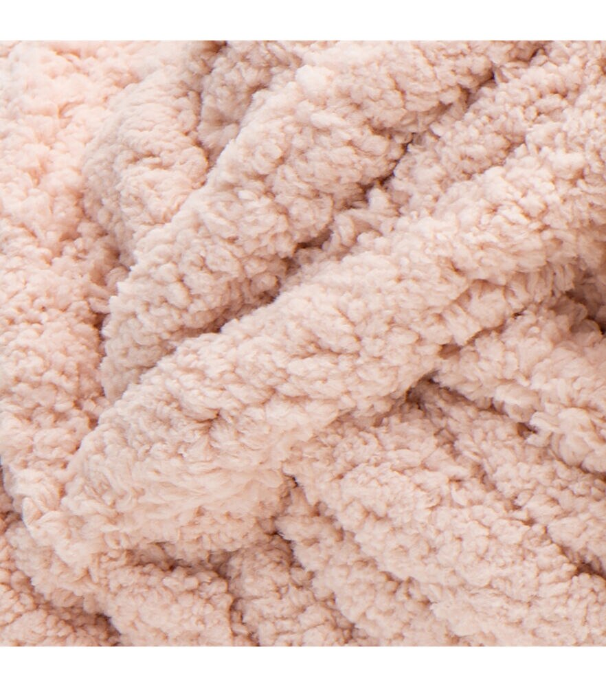 Bernat Blanket Extra Thick 72yds Jumbo Polyester Yarn, Pink Dust, swatch, image 2