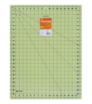  OLFA 24 x 36 Self Healing Rotary Cutting Mat (RM-MG) - Double  Sided 24x36 Inch Cutting Mat with Grid for Quilting, Sewing, Fabric, &  Crafts, Designed for Use with Rotary Cutters (