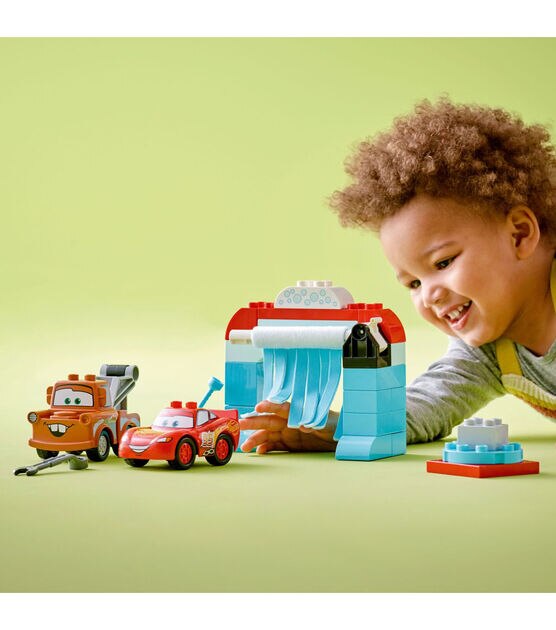 LEGO Disney Lightning McQueen & Mater's Car Wash Fun 10996 Set, , hi-res, image 3