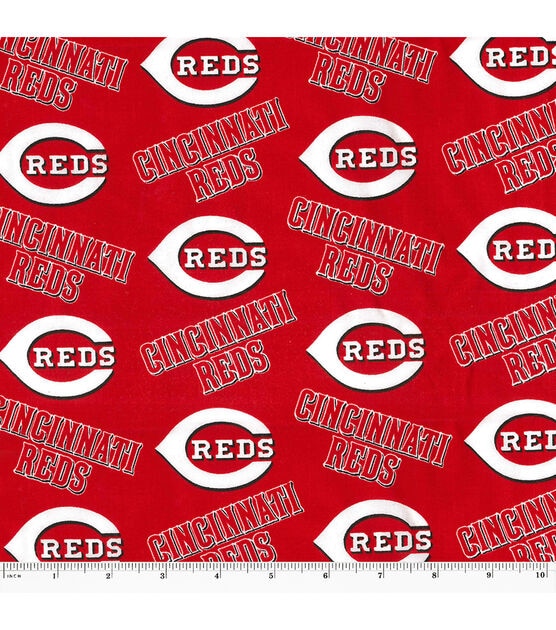 Cincinnati Reds C  Cincinnati reds, Sports theme, Cookie decorating