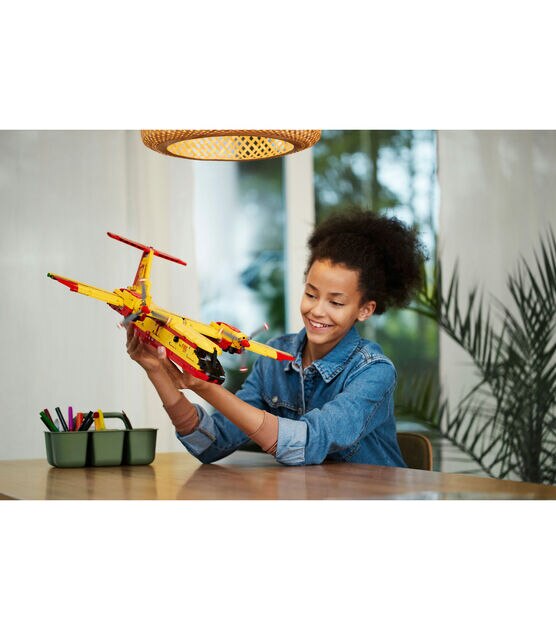 LEGO Technic Avion de Bomberos 42152 — Distrito Max