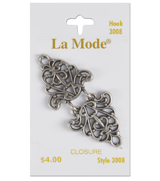 Joann Fabrics La Mode 2 pk 1'' Heart Buttons Silver Flowers