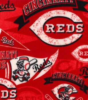 Cincinnati Reds MLB Men And Women Low Top Repeat Print Canvas