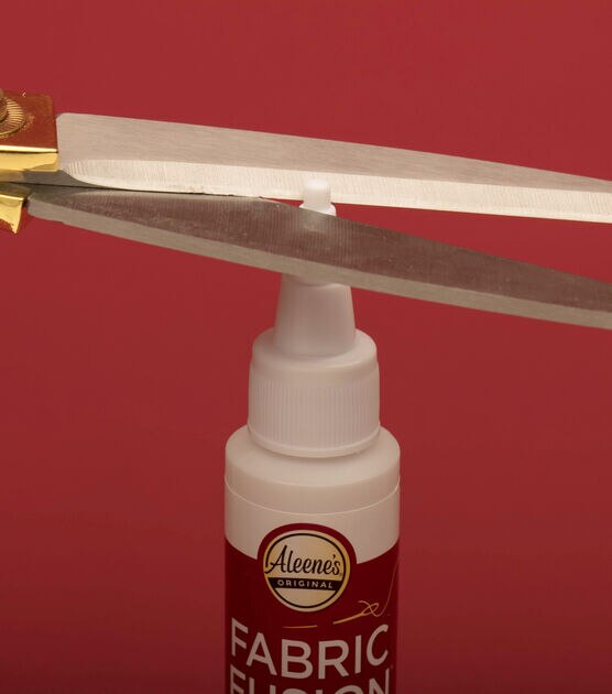 Aleene's Fabric Fusion Permanent Adhesive .66oz - 017754321404