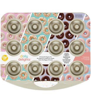 Wilton Performance Pans Jelly Roll Pan - Bake Sponge Cake for Jelly Roll  Cakes or Make Cookies, Cookie Bars and Pizza, Aluminum, 10.5 x 15.5-Inch