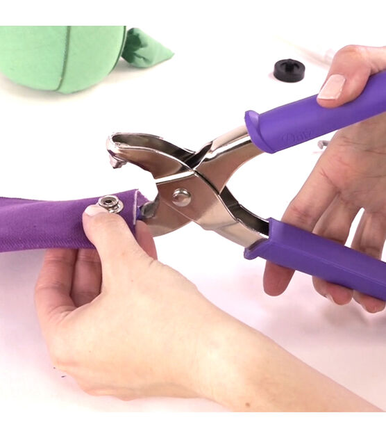 How to apply plastic snaps using snap pliers