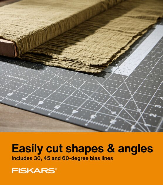 Fiskars Crafts Folding Cutting Mat, 24 x 36, Grey : Fiskars:  Everything Else