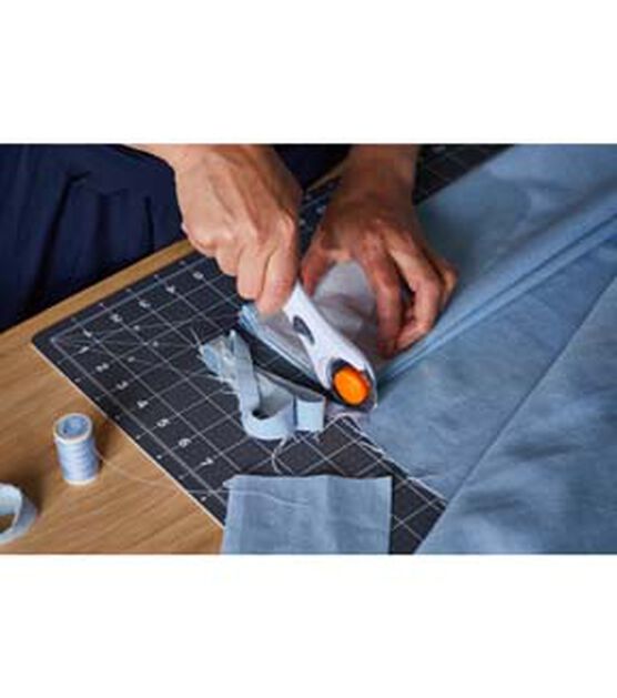 Fiskars 12x18 Cutting Mat, , hi-res, image 7