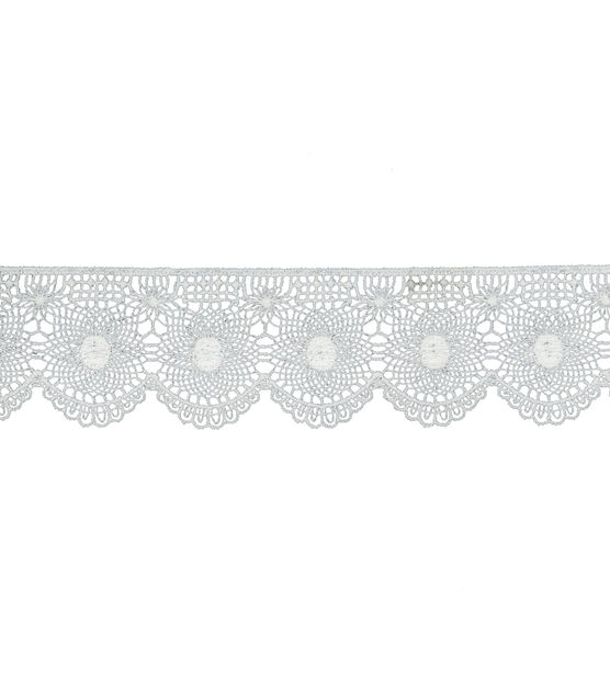 Simplicity Trim, Champagne 1 5/8 inch Pointed Daisy Lace Trim