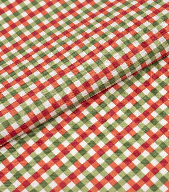 Christmas Fat Quarter Bundle, Tartan/plaid 4 Red and Green Festive  Snowflake Fabrics for Sewing, Stockings and Decorations 