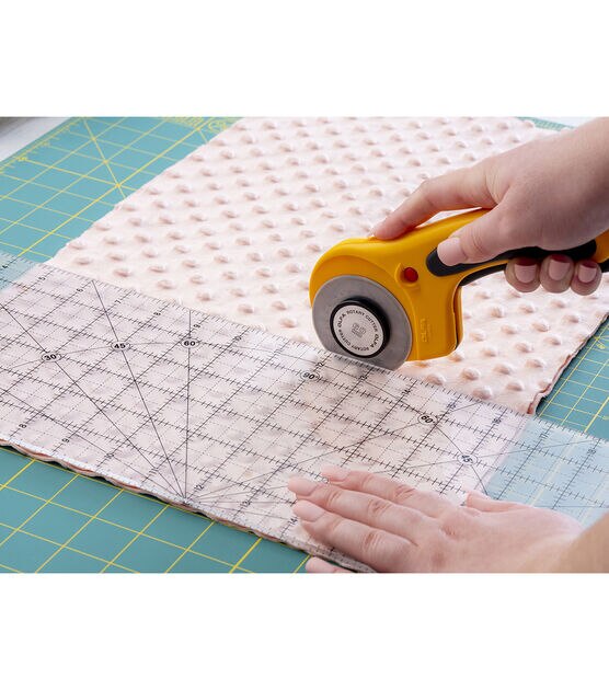 60mm Rotary Cutter - Ergonomic Rotary Cutter by Quilters Select