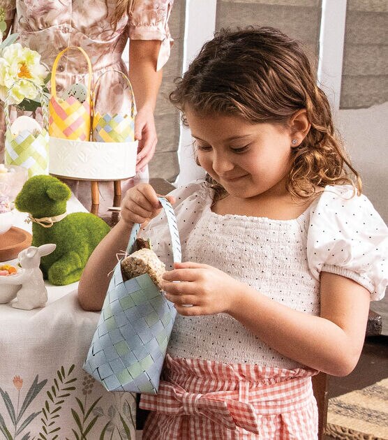 Mini Woven Paper Easter Baskets, image 2