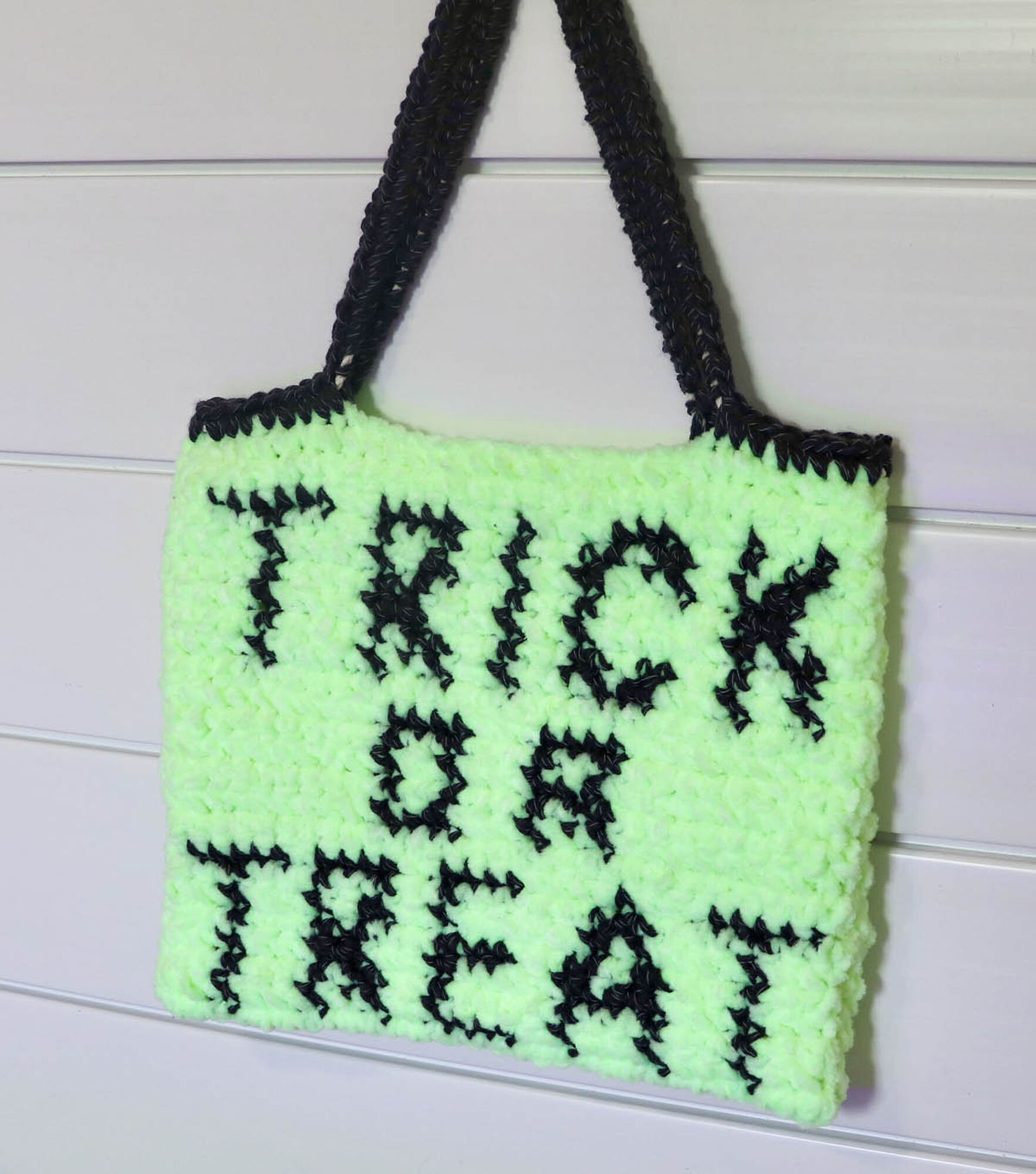 Lion Brand DIY Glow Chenille- Trick or Treat Bag