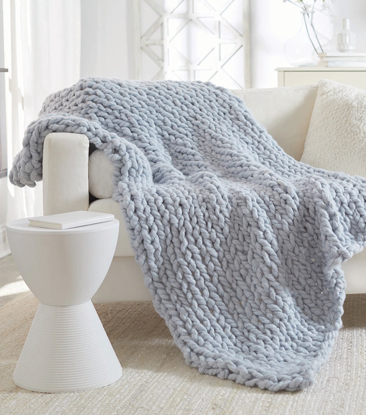 How to knit a cheap chunky blanket without needles