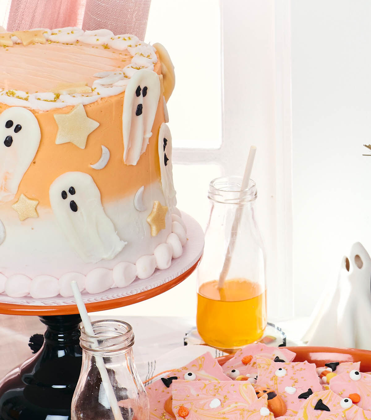 Ghost Cake – Lark Cake Shop