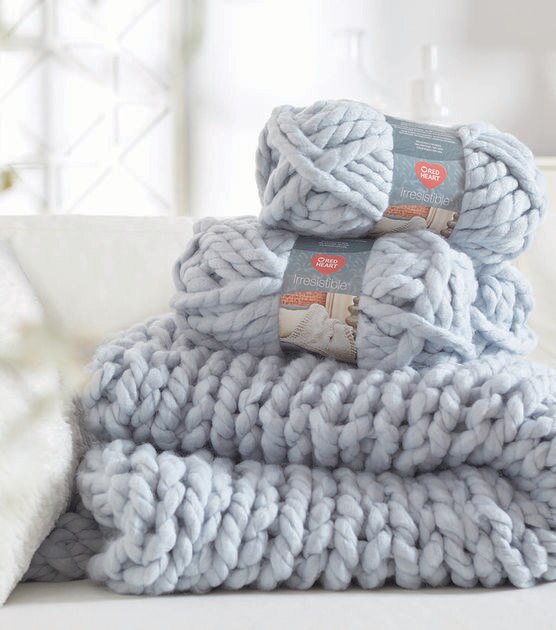 How To Easily Knit A Big Yarn Blanket  Chunky knit blanket diy, Diy knit  blanket, Big yarn