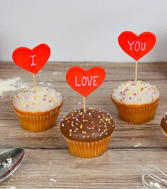 3D Pen Valentines Cupcake Toppers, image 5