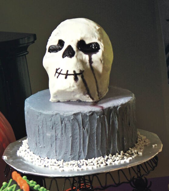 Creepy Skull Cake - Wilton