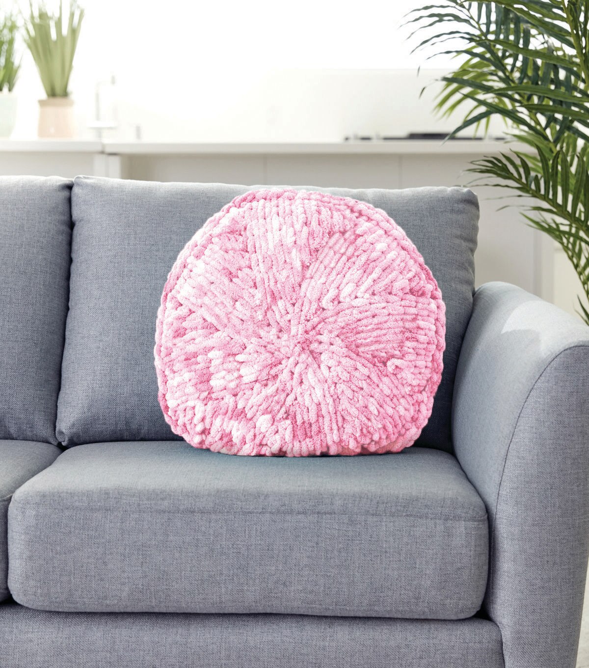 loop yarn round pillow