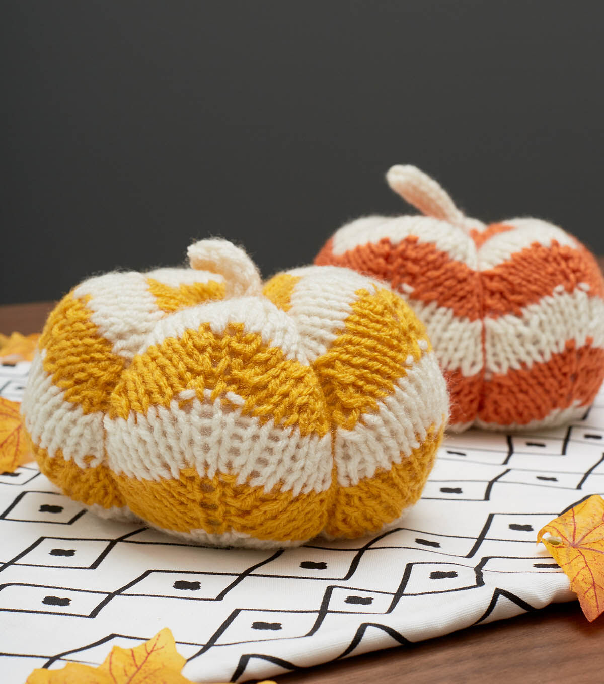 How To Make Spicy Knit Pumpkins Online | JOANN