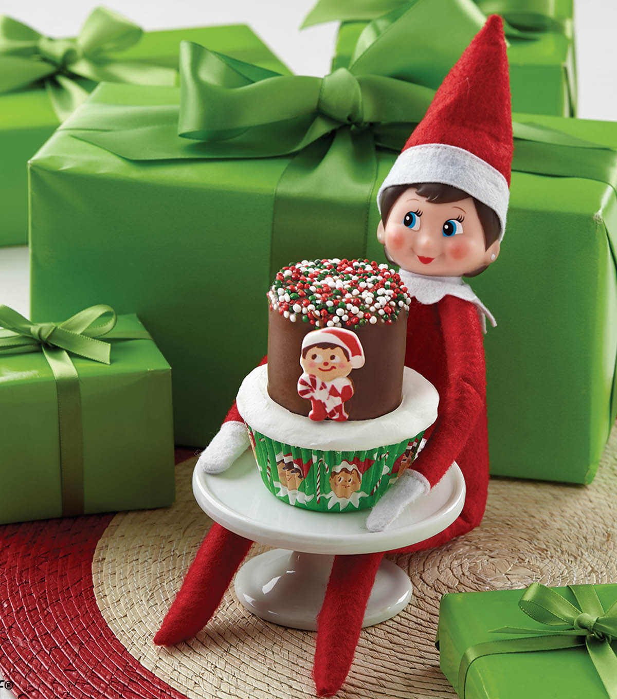 The Elf on the Shelf Cupcakes | JOANN