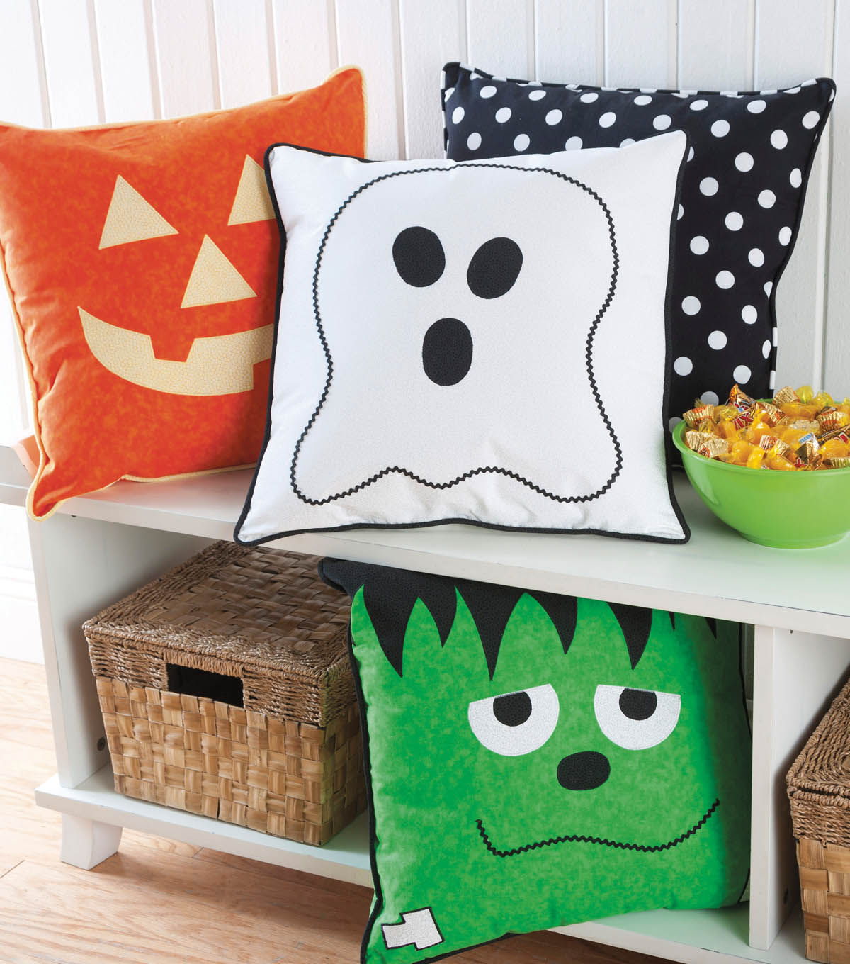 Trick Or Treat Pillows | Halloween Pillows, Burlap Halloween, Trick Or