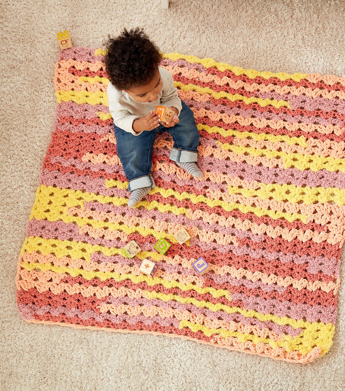 Download How To Make a Bernat Baby Bundle Mini Fans Crochet Baby Blanket | JOANN